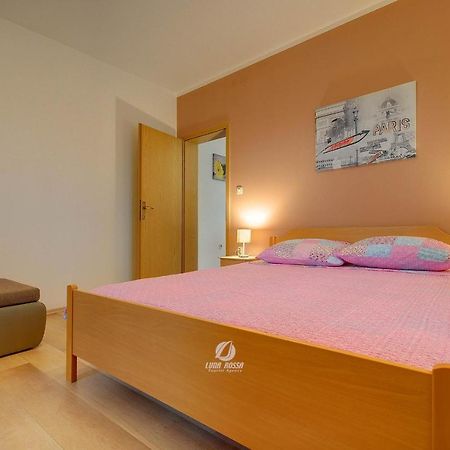 Apartment Mladenka PUY מראה חיצוני תמונה