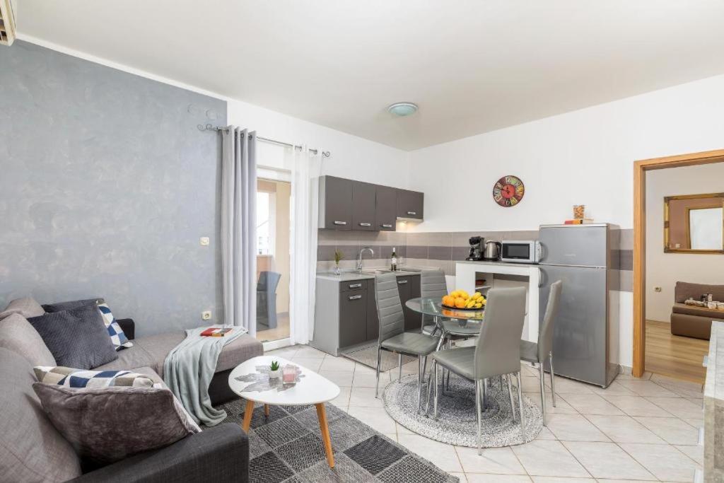 Apartment Mladenka PUY מראה חיצוני תמונה