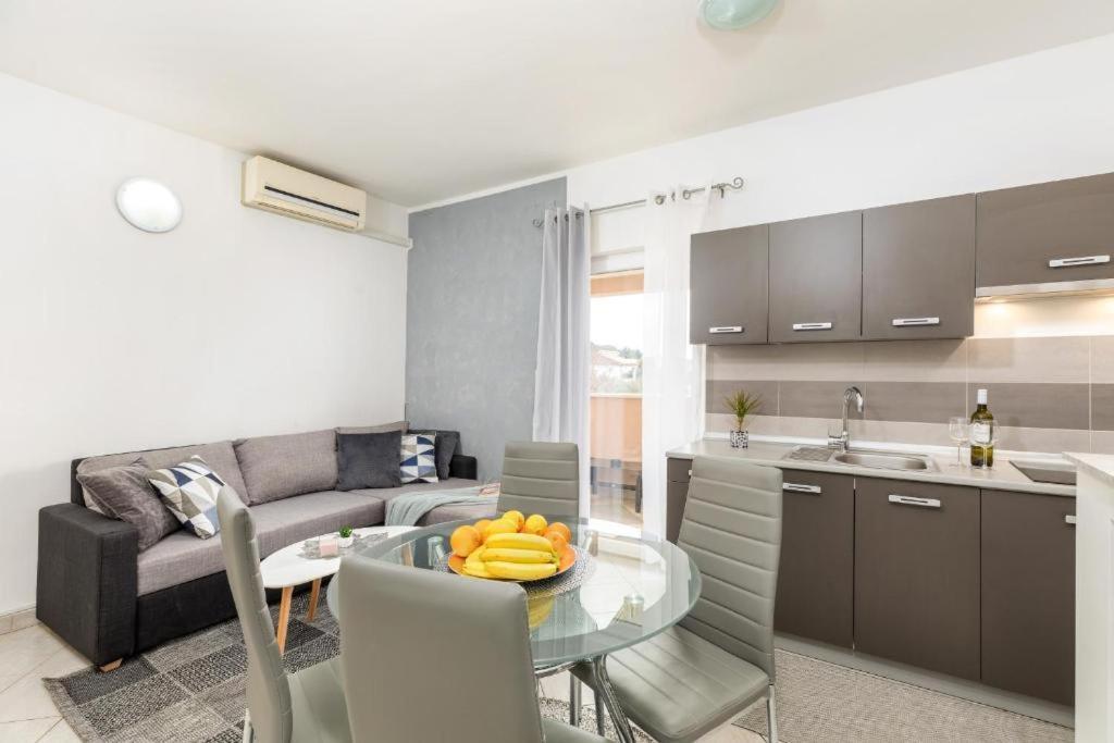 Apartment Mladenka PUY מראה חיצוני תמונה