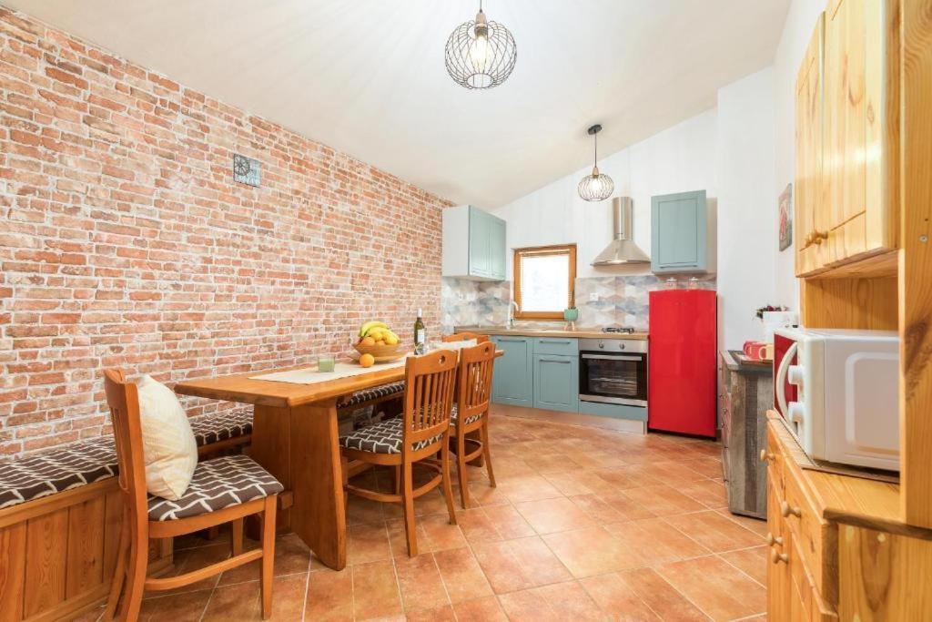Apartment Mladenka PUY מראה חיצוני תמונה