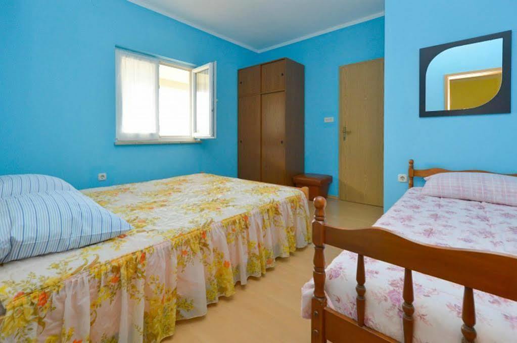 Apartment Mladenka PUY מראה חיצוני תמונה