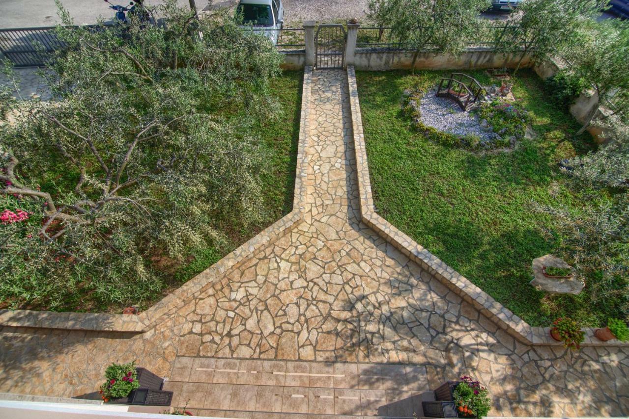 Apartment Mladenka PUY מראה חיצוני תמונה