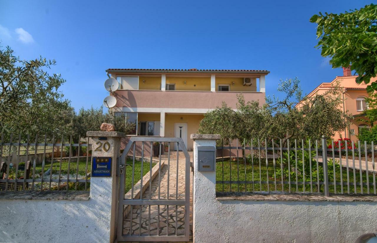 Apartment Mladenka PUY מראה חיצוני תמונה