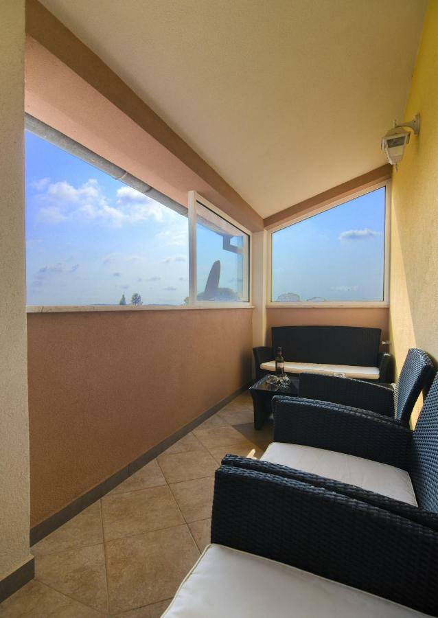 Apartment Mladenka PUY מראה חיצוני תמונה