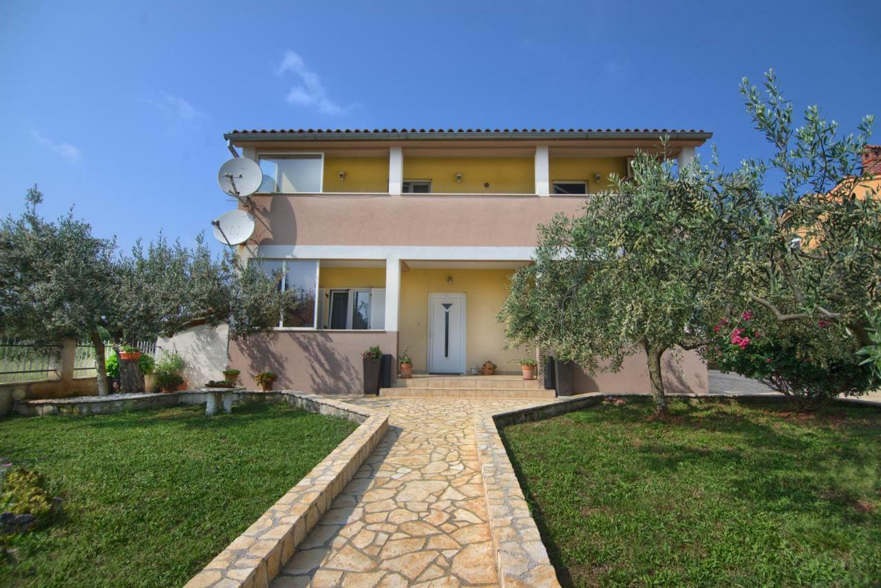 Apartment Mladenka PUY מראה חיצוני תמונה