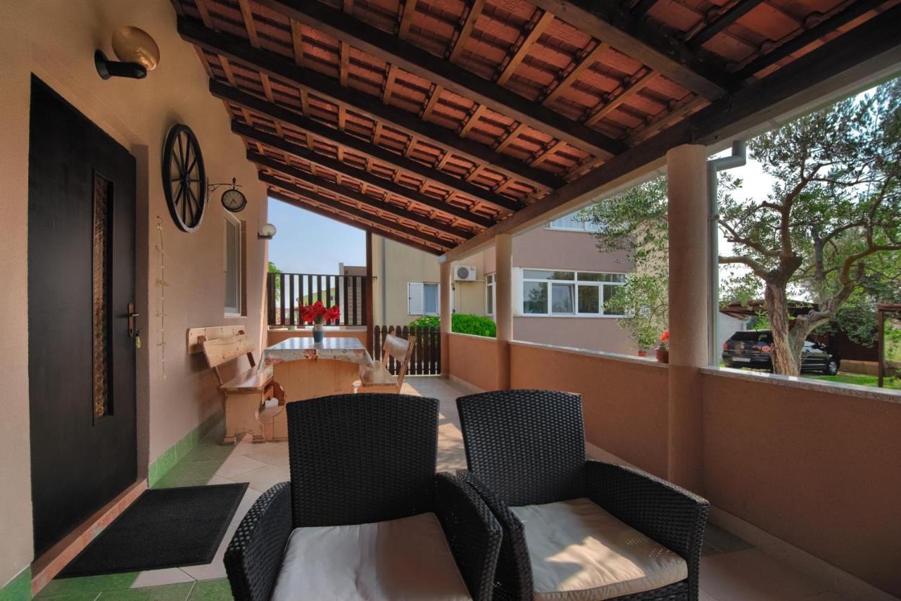 Apartment Mladenka PUY מראה חיצוני תמונה