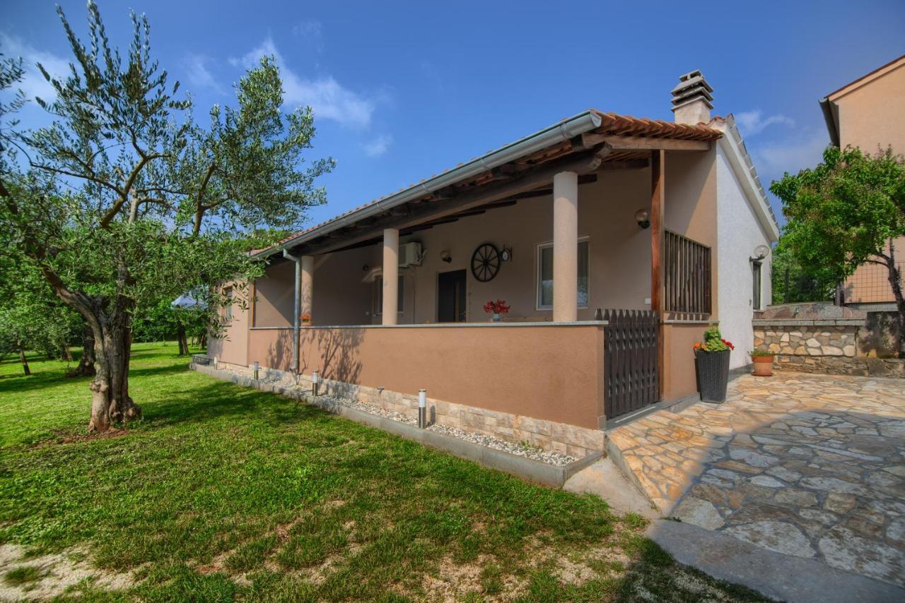 Apartment Mladenka PUY מראה חיצוני תמונה