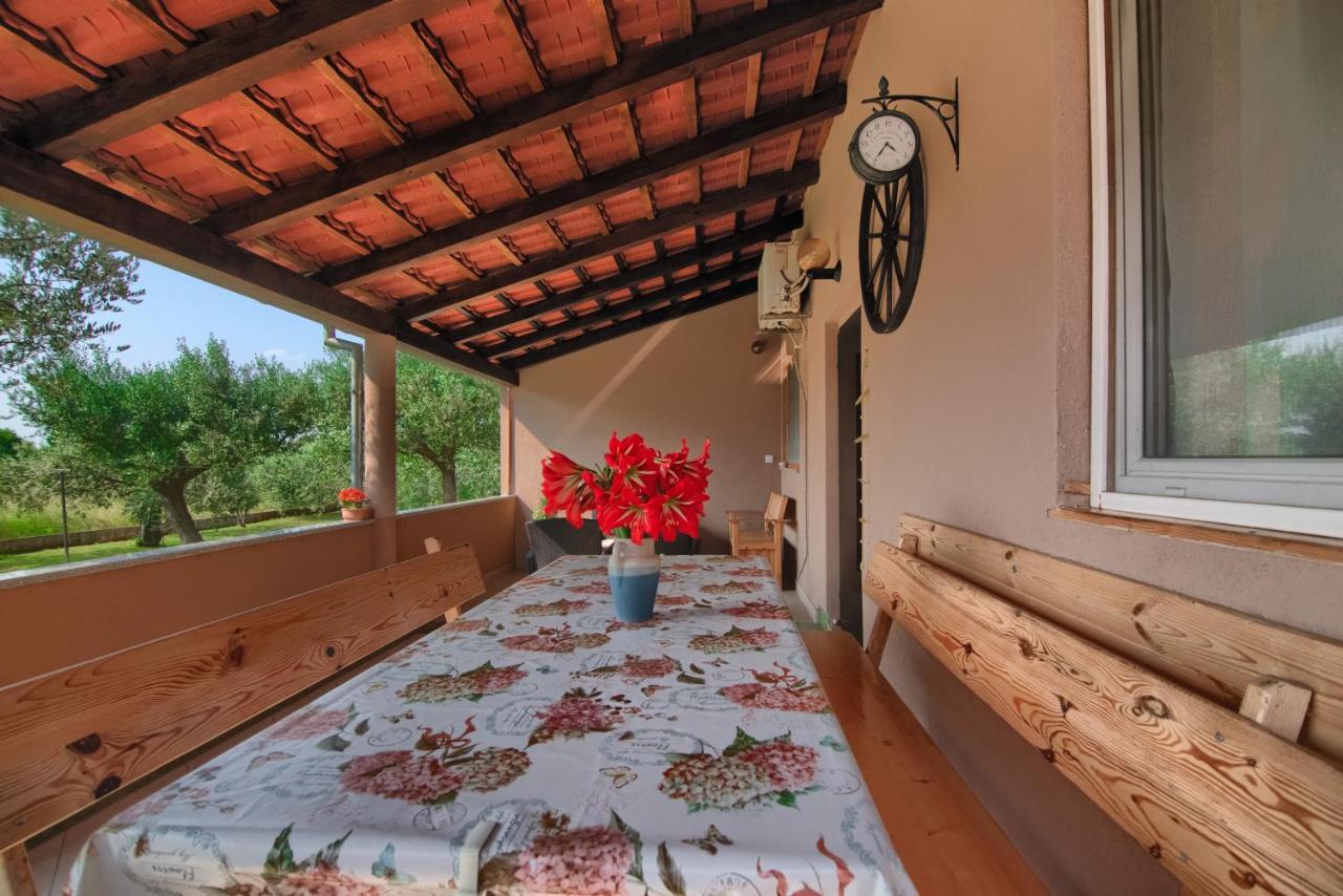 Apartment Mladenka PUY מראה חיצוני תמונה