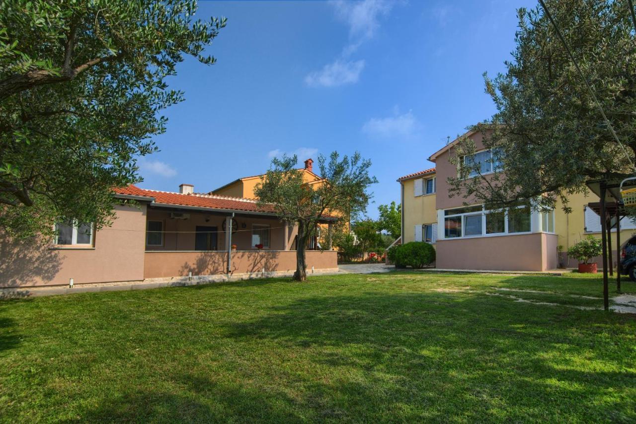Apartment Mladenka PUY מראה חיצוני תמונה