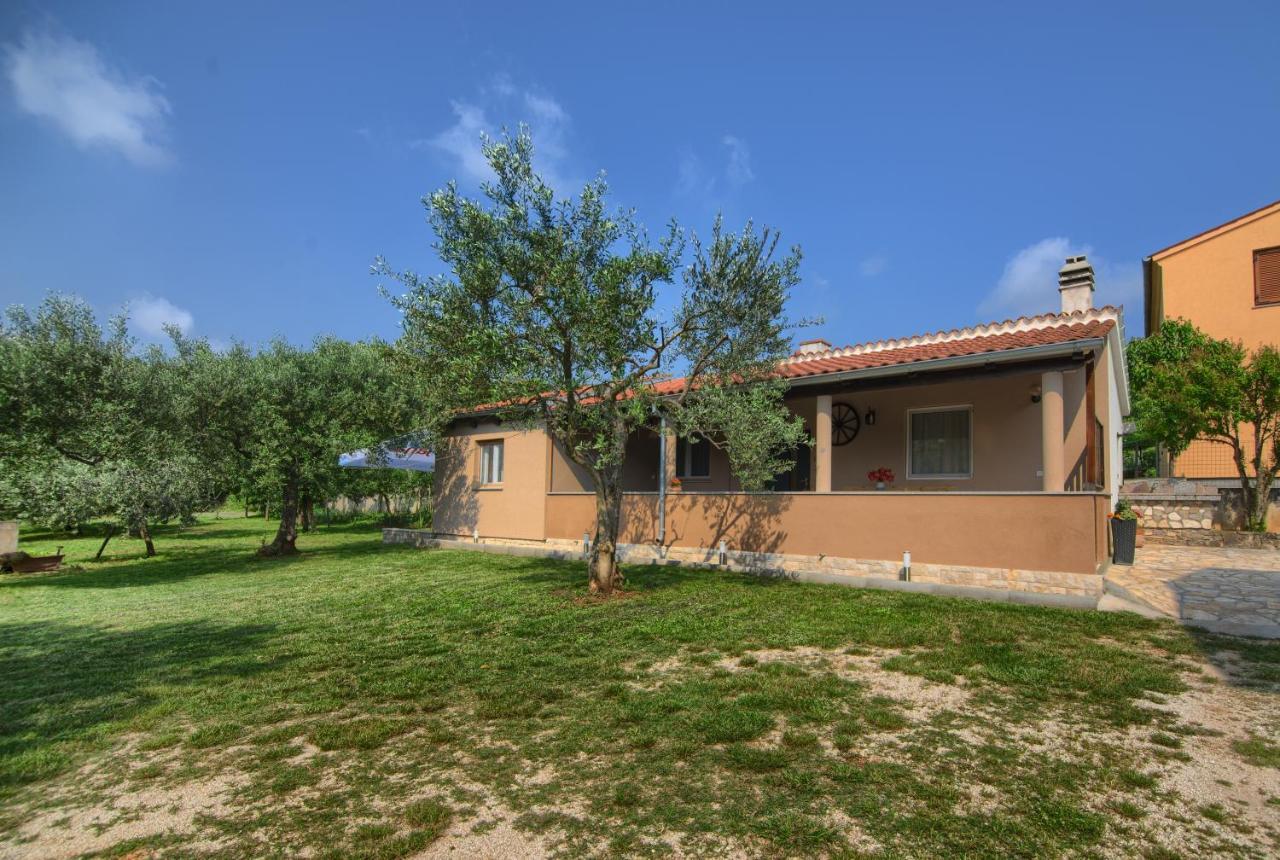 Apartment Mladenka PUY מראה חיצוני תמונה
