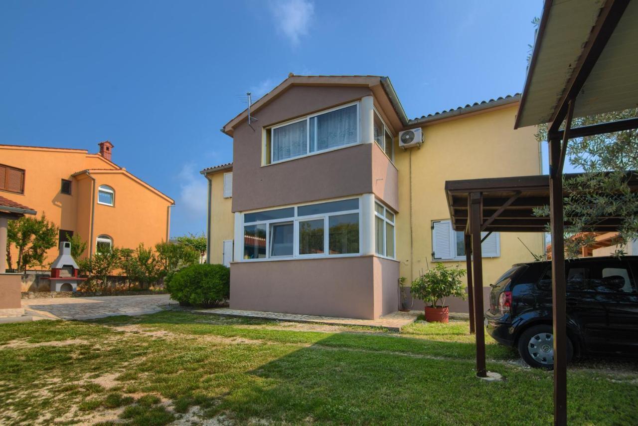 Apartment Mladenka PUY מראה חיצוני תמונה